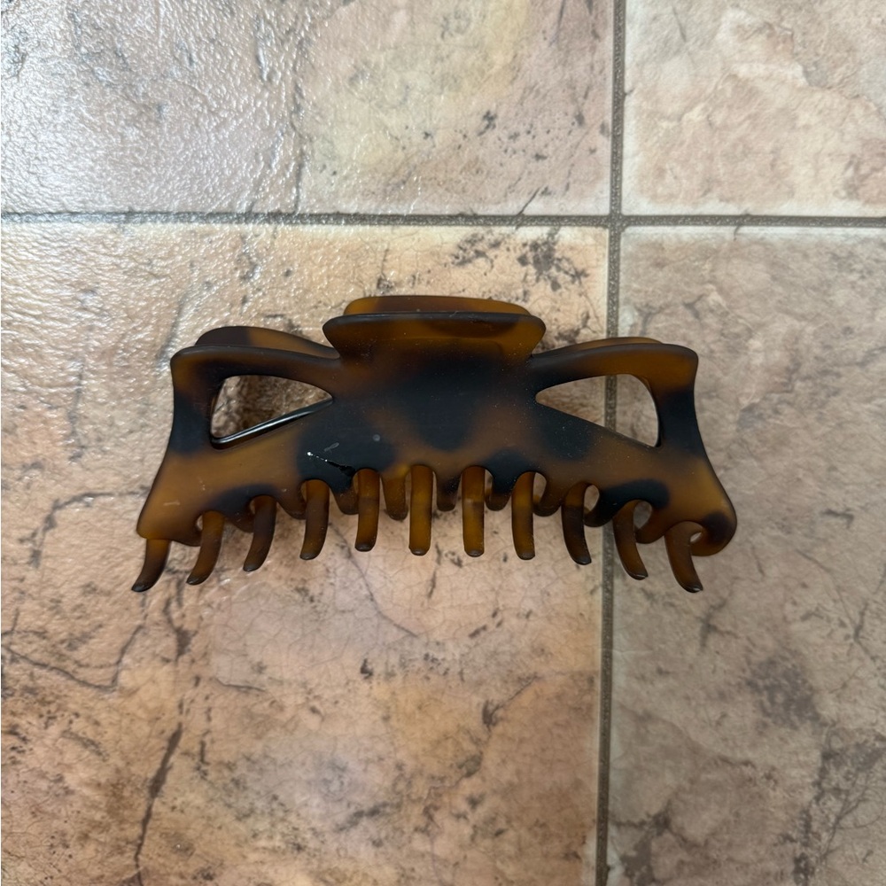 Tortoise Claw Clip